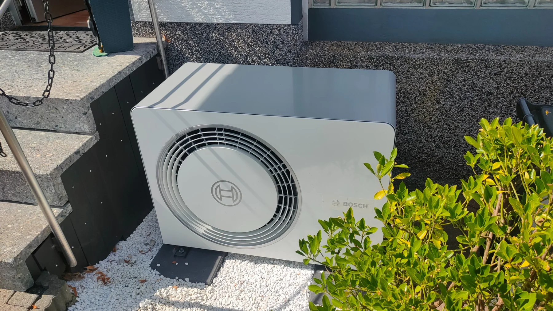 Bosch Wärmepumpe fertig installiert