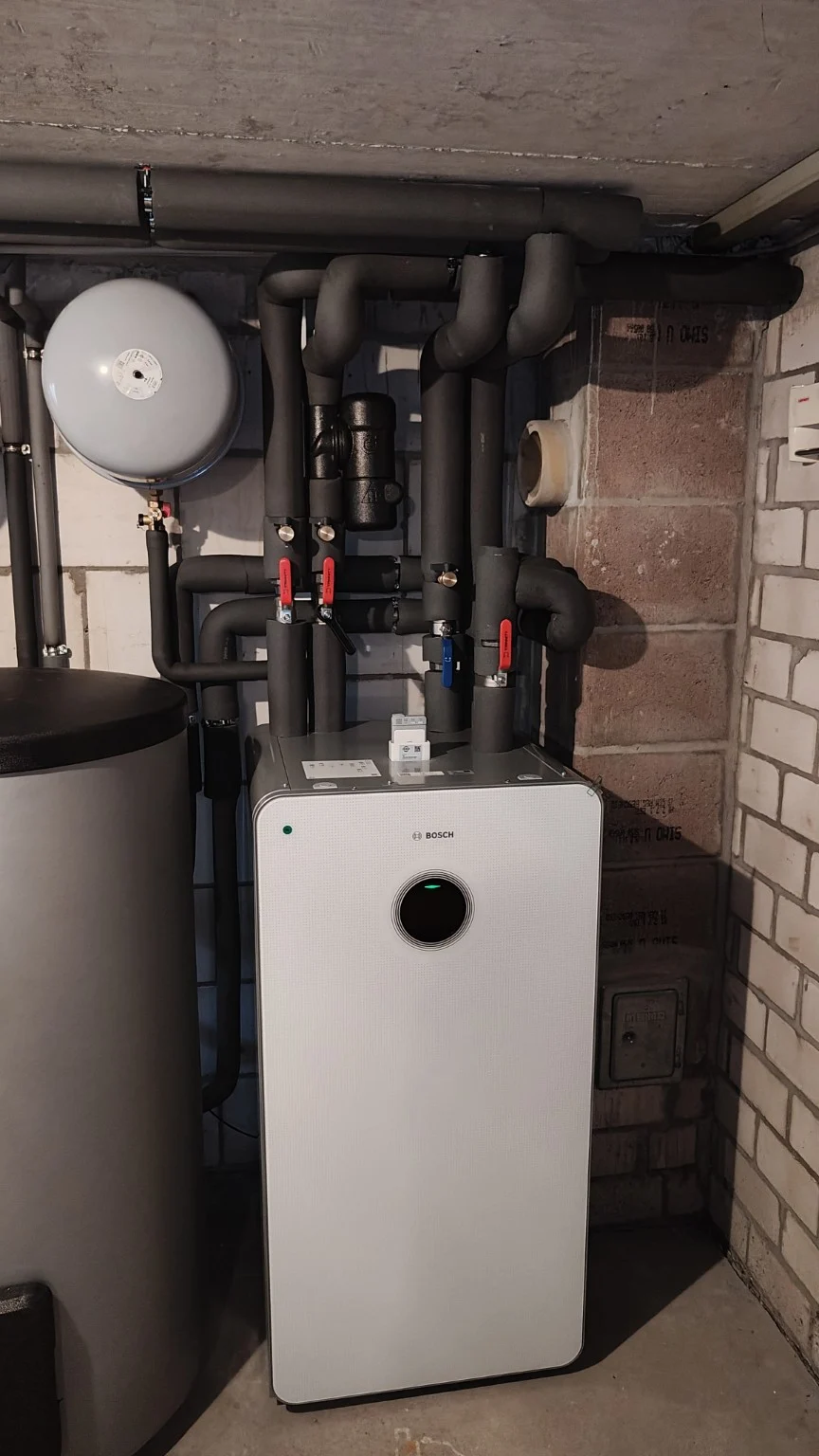Verrohrung der Bosch Wärmepumpenanlage